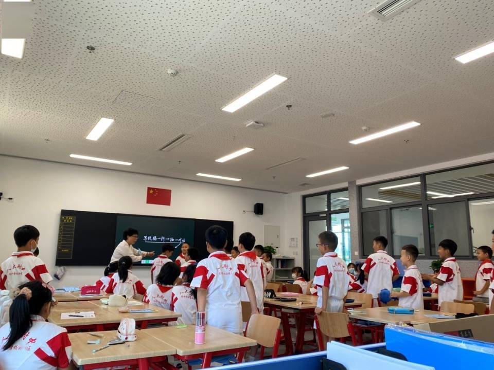 教育|人大附中亦庄新城学校“从心出发 开创未来”落成仪式暨开学典礼