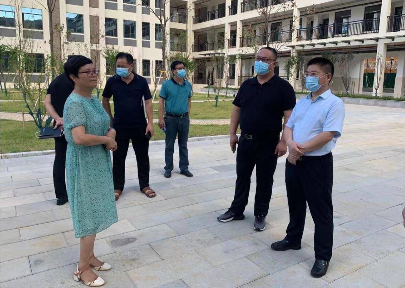 江永:唐德荣调研新学期开学工作