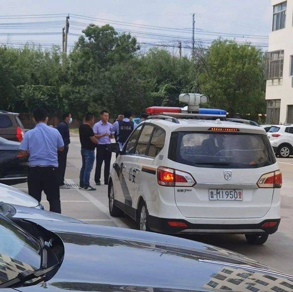 事发滨州一小区!多名男子行为诡异!警方出动…_进行