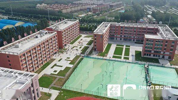 新学校迎接新同学跟随镜头一睹莘县新城高中新生入学风采