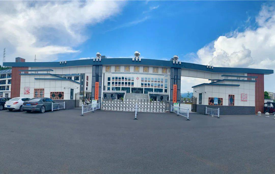 新校区新希望新起点漳平市新民小学顺利完成搬迁工作