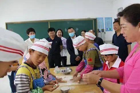 县区动态通榆县人民政府副县长薛丙娟调研指导特殊教育工作