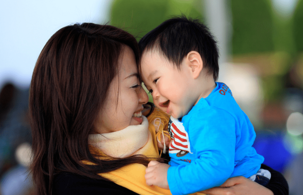 你家孩子叫你“妈妈”还是“妈”?别小看这一字之差,区别很大_父母