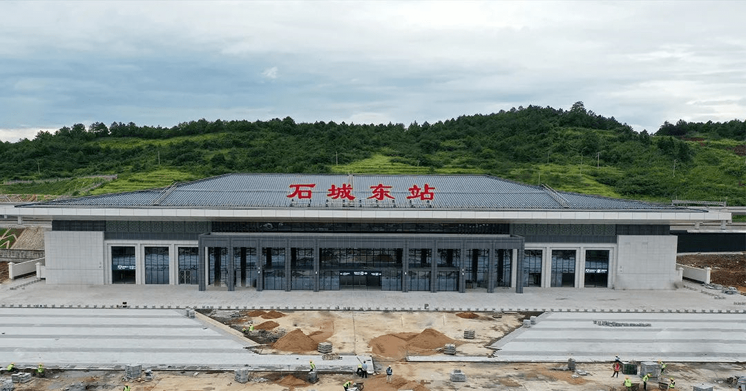 抢鲜兴泉浦梅铁路站房连连看