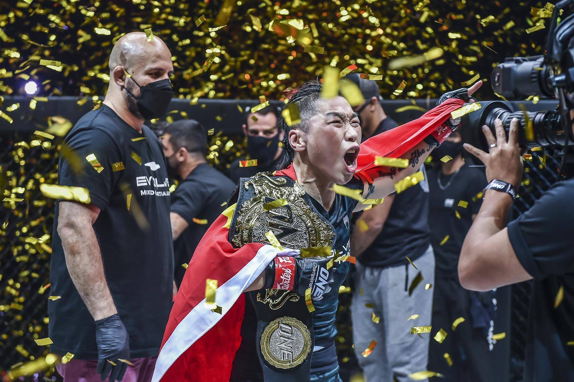 one冠军赛熊竞楠创纪录第五次卫冕世界冠军