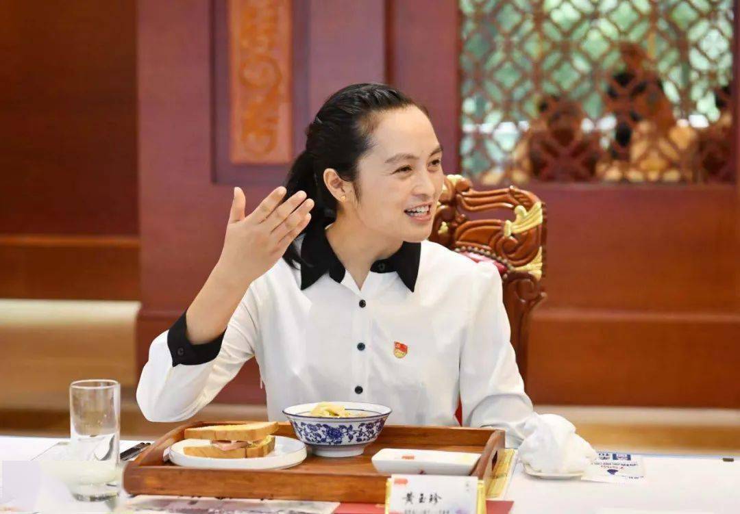 第二十一场教育专场请看一中校长等讲了什么话