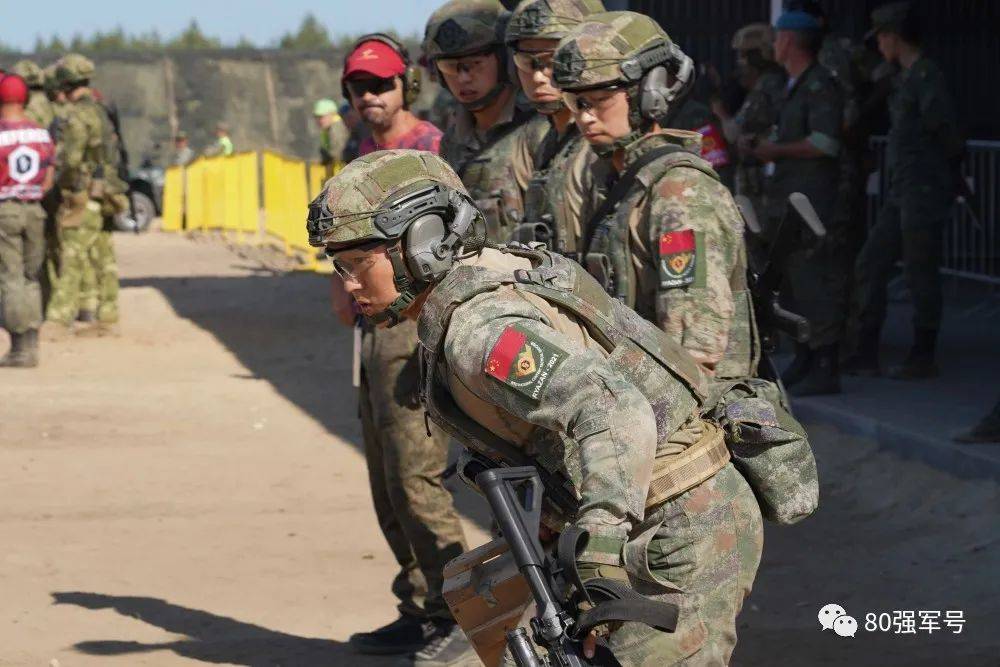 国际军事比赛战术射手项目解放军雄鹰特战旅第二名