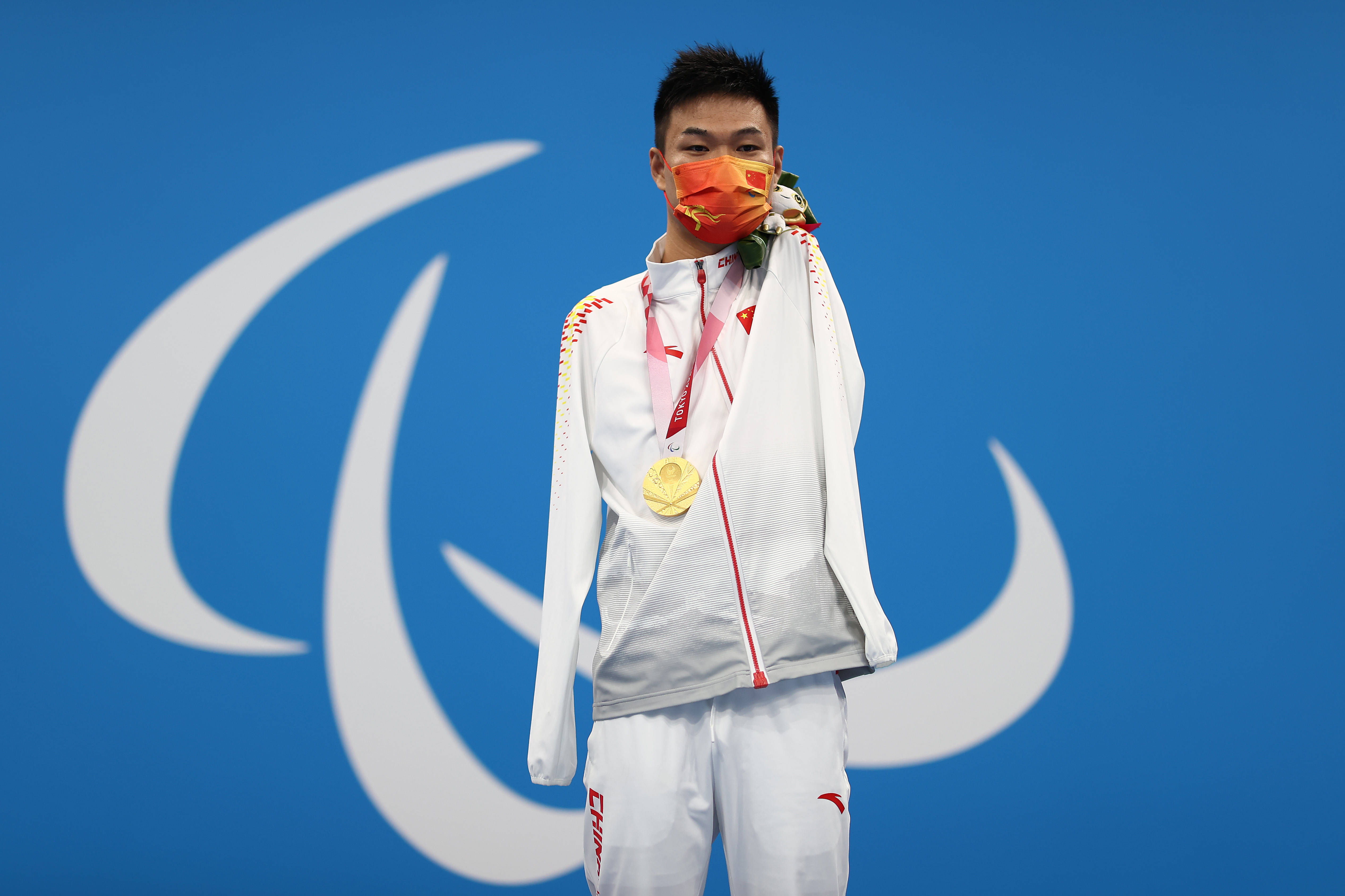 深一度|女儿,没手也能游这么快呢!郑涛的传奇难以超越