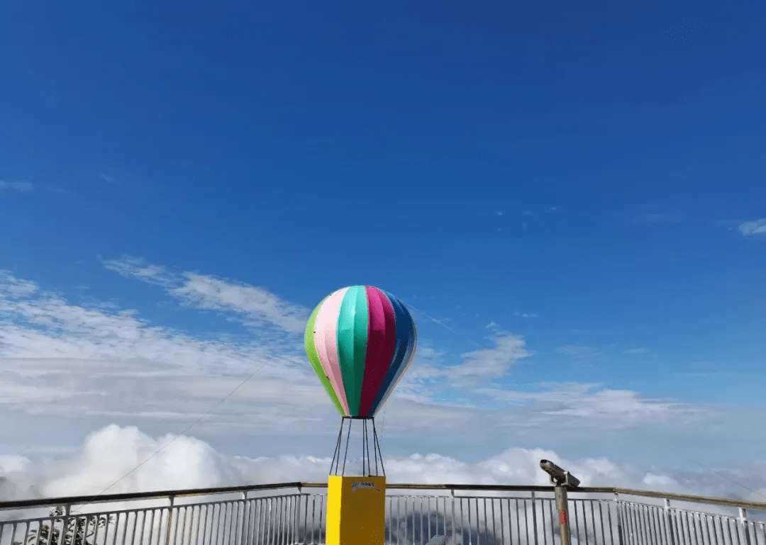 法定假期旅游（旅游业法定节沐日
工资怎么算,按三倍吗）《旅游公司节假日算加班吗》