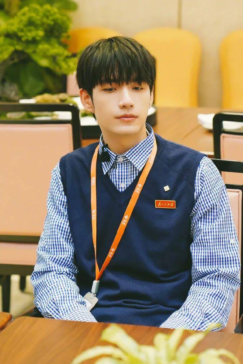 网络|早秋穿搭王者单品，我投衬衫一票