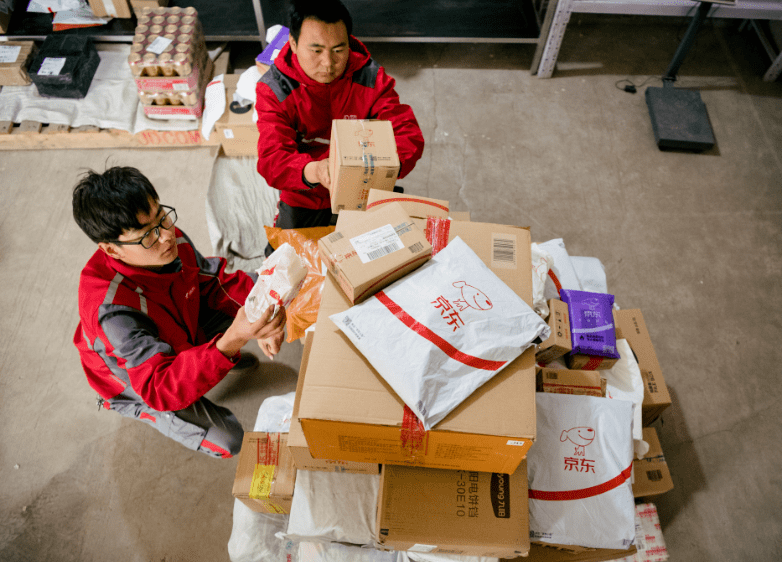 想离开的快递员要离场的快递加盟商低价和补贴成为过去式谁还去送快递