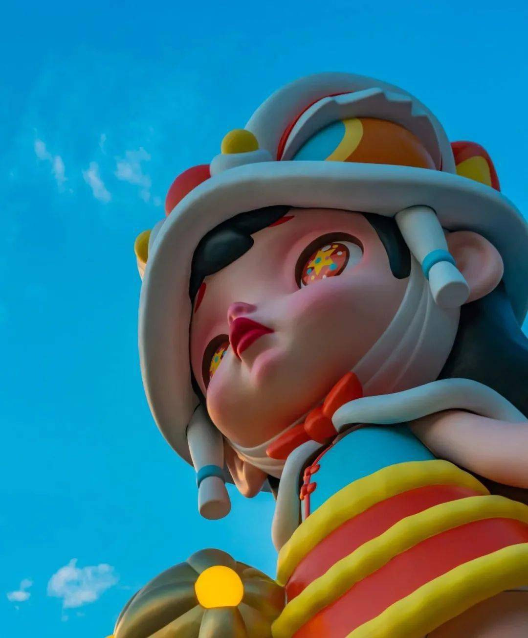 潮玩新地标12米巨型雕塑空降桂城打卡指南