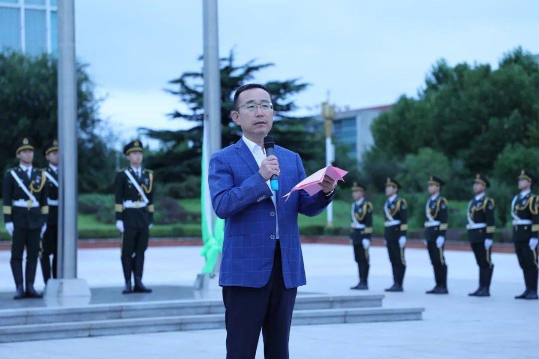 平度九中于永杰老师图片