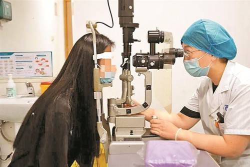 重影|长时间看手机电脑，眼睛斜了！