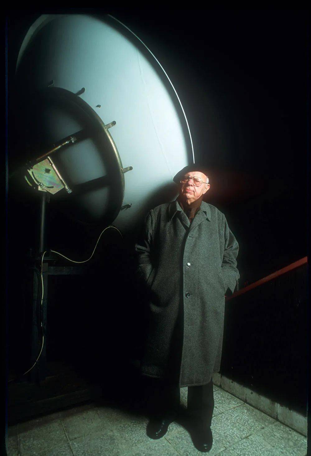 那个预言了手机,平板,谷歌和"矩阵"的科幻作家_莱姆