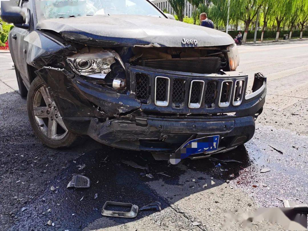 怎么样上车能快系好安全带 bc746a8285824a428e8d24f0503be1e5.jpeg