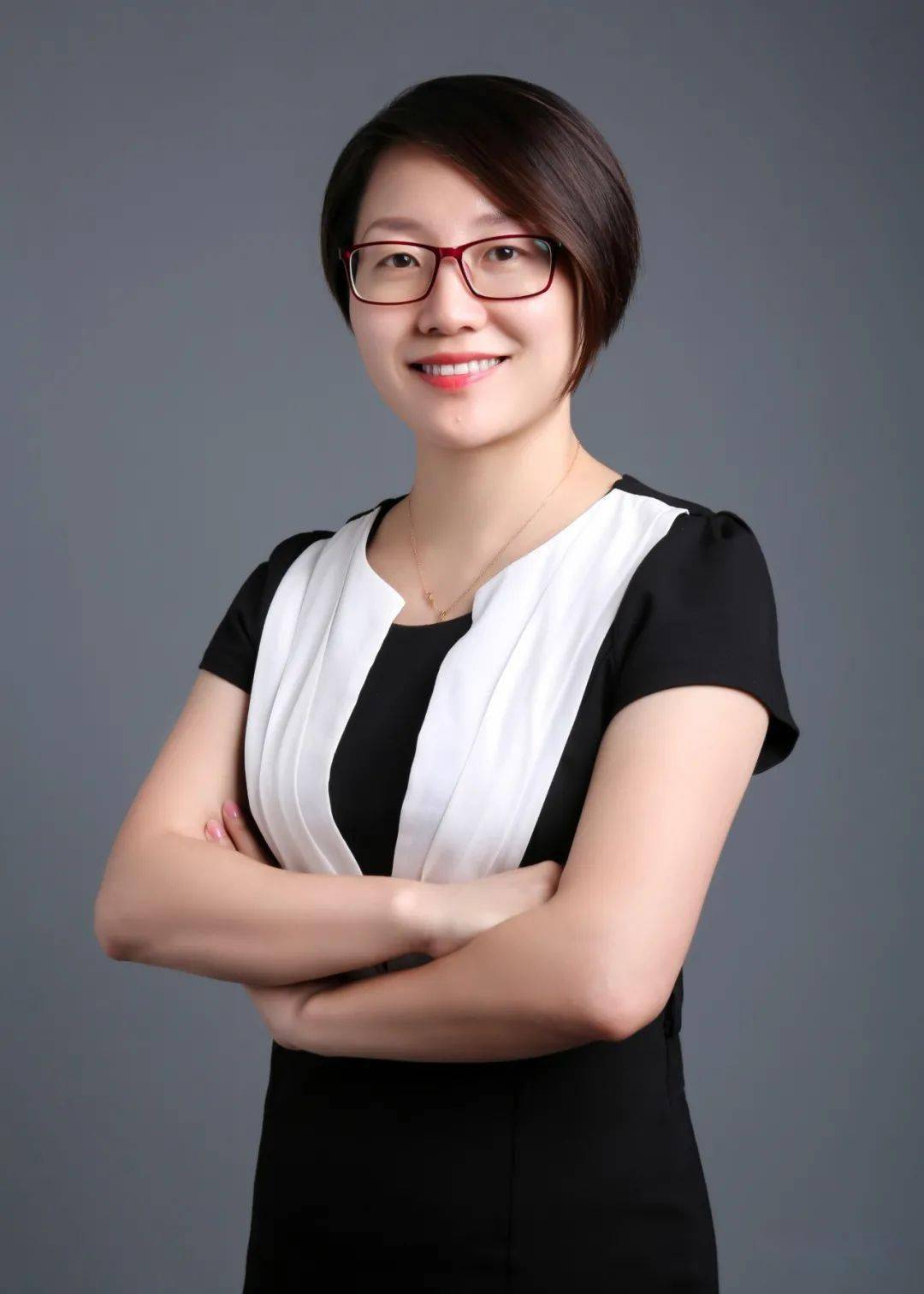 孩子们的"糖果老师"曾娟林是东莞市小学数学教学能手,东莞市优秀教师