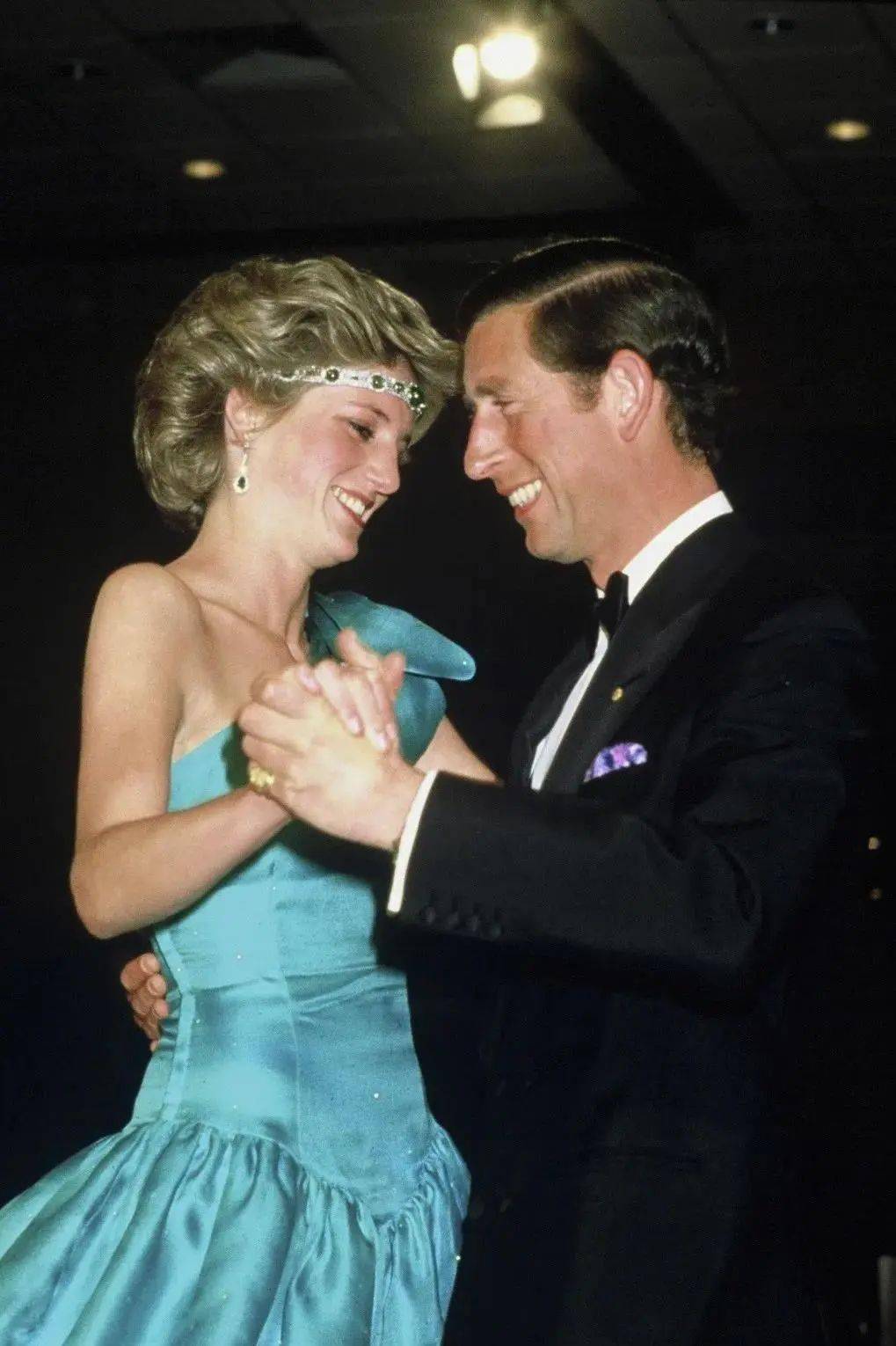 戴安娜王妃传记电影即将上映!凄美海报背后,隐藏着怎样的秘密?