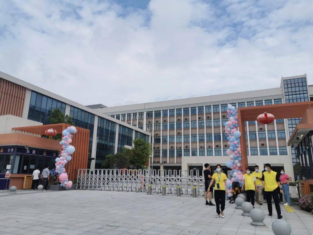 爱心接力 有您更精彩--香市第一小学家长志愿服务队家长开放日宣传