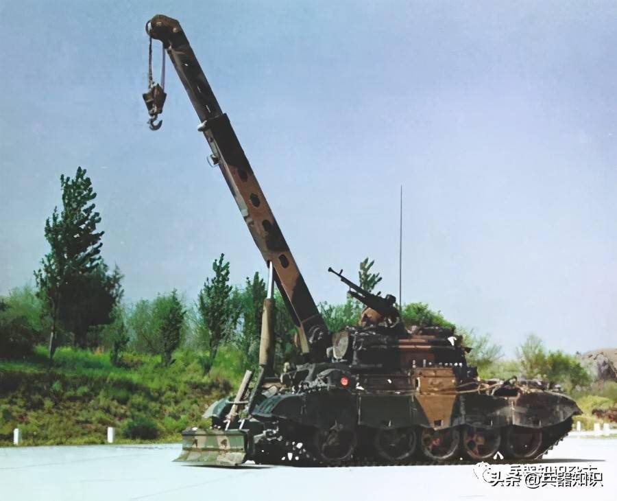 gjw111b型军用挖掘机图片