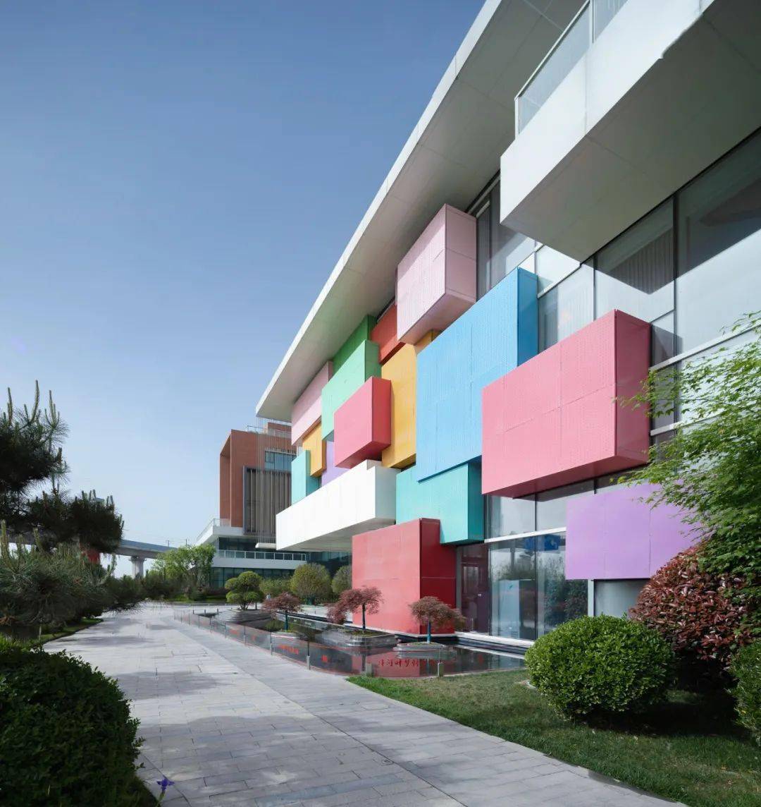 用场所讲故事 ▶ 西咸新区国际文创小镇丨中衡设计_景观带