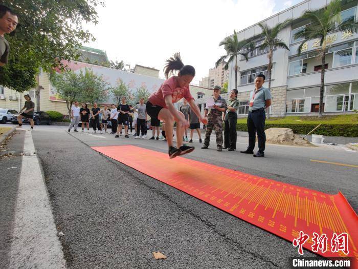 素质|广西女新兵入伍前素质考核