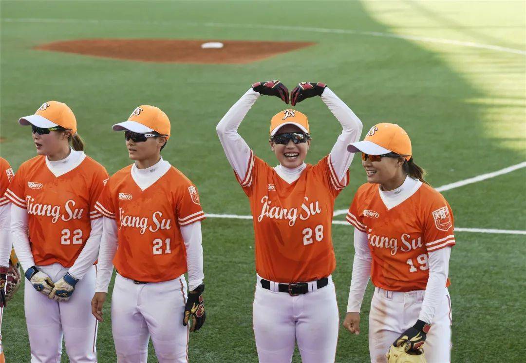 获得的第二块金牌这是常州运动员在本届全运会上勇夺本届全运会女子垒