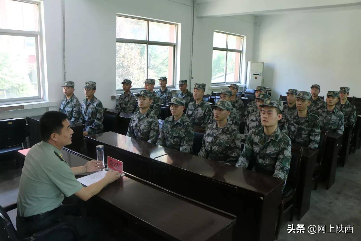 黄陵县人武部开展役前教育政治思想授课