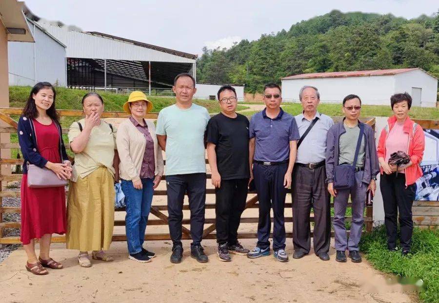 致公党云南农业大学支部赴富民县优牧品原高原云智慧农场考察学习农场