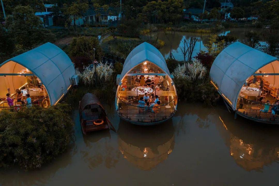 烟火|“发现成都之美·镜头里的公园城市”主题摄影月赛8月获奖作品揭晓，欢迎围观！