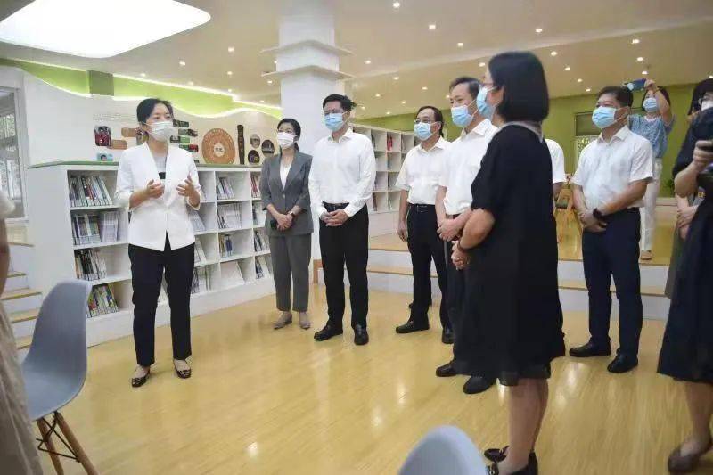 市委副书记,代理市长盛蕾一行来到新北实验中学晋陵校区,深入了解了该