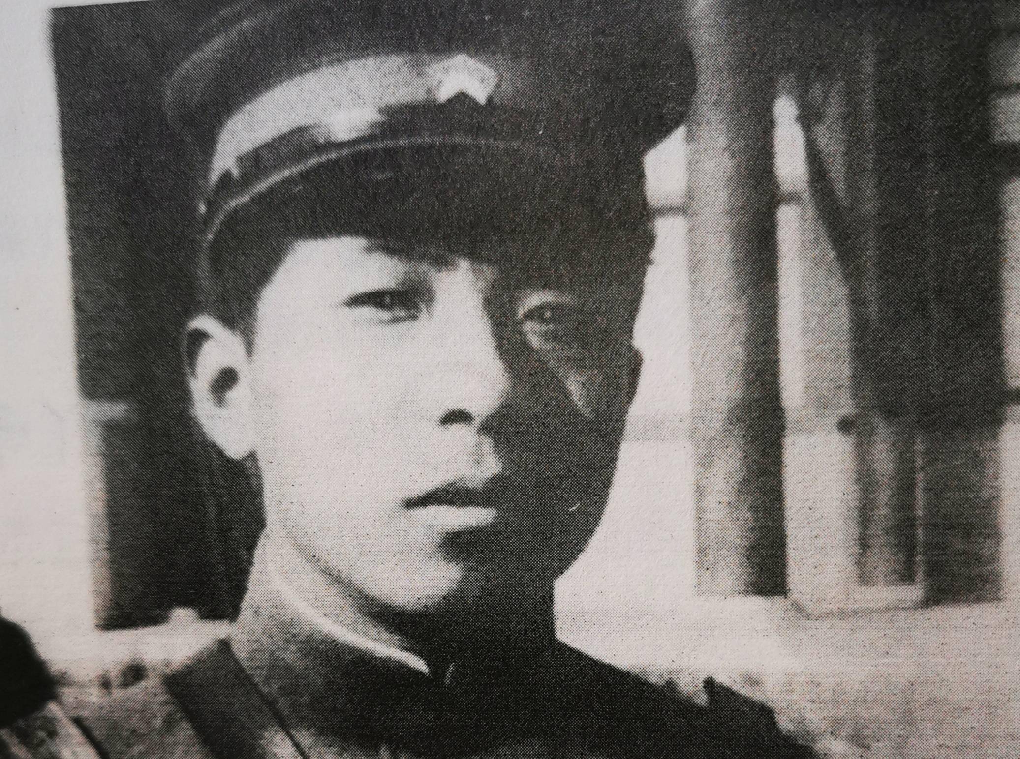 张学良少年时曾因母亲憎恨父亲两场葬礼后他终于与父亲和解