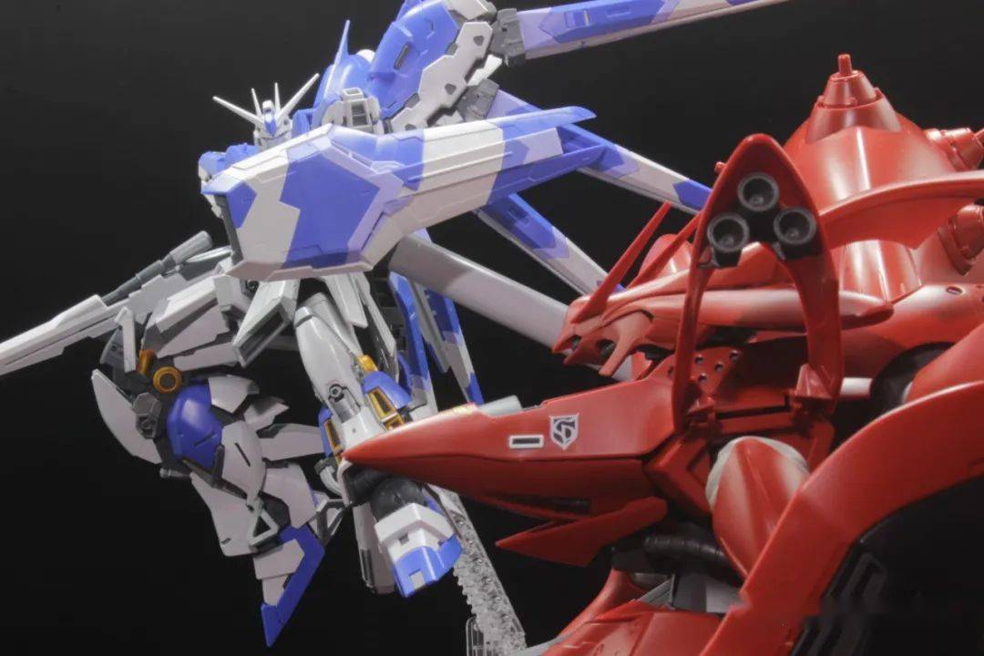 小说版对决万代9月11日一般发售rg海牛高达与hguc夜莺互动