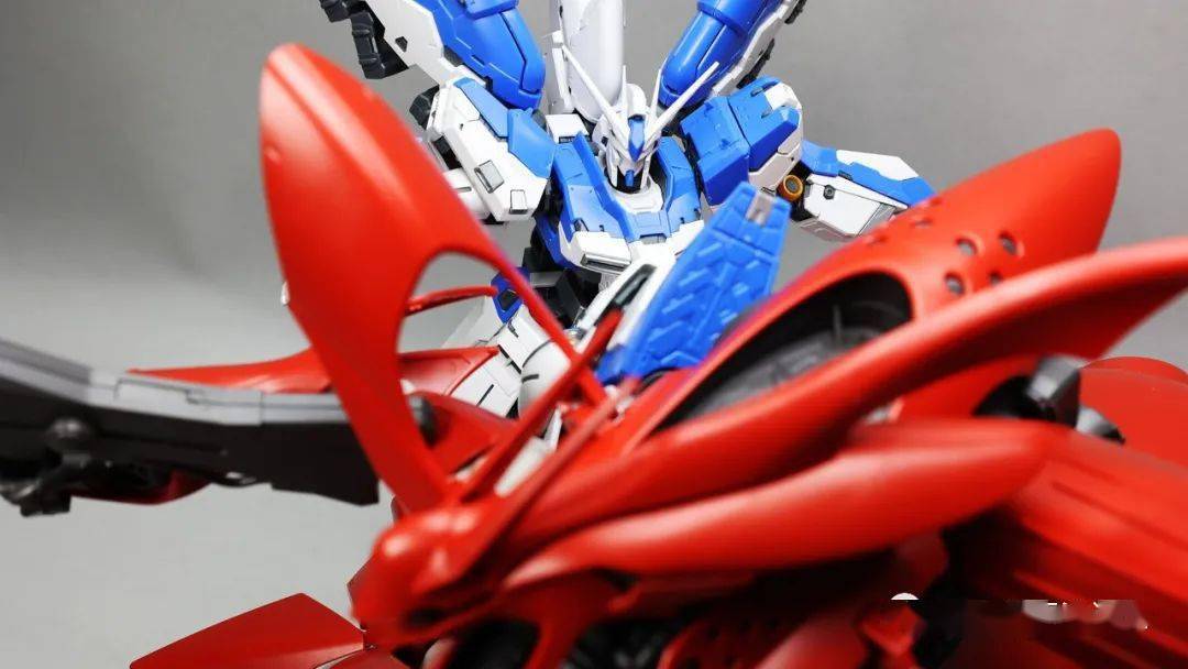 小说版对决万代9月11日一般发售rg海牛高达与hguc夜莺互动