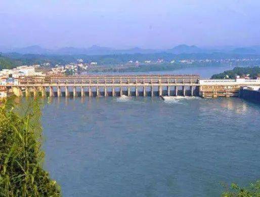 东安湘江水电站大坝是湘江干流上第一座大坝