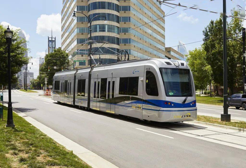 西门子电池混合动力有轨电车在美国夏洛特市投入运营