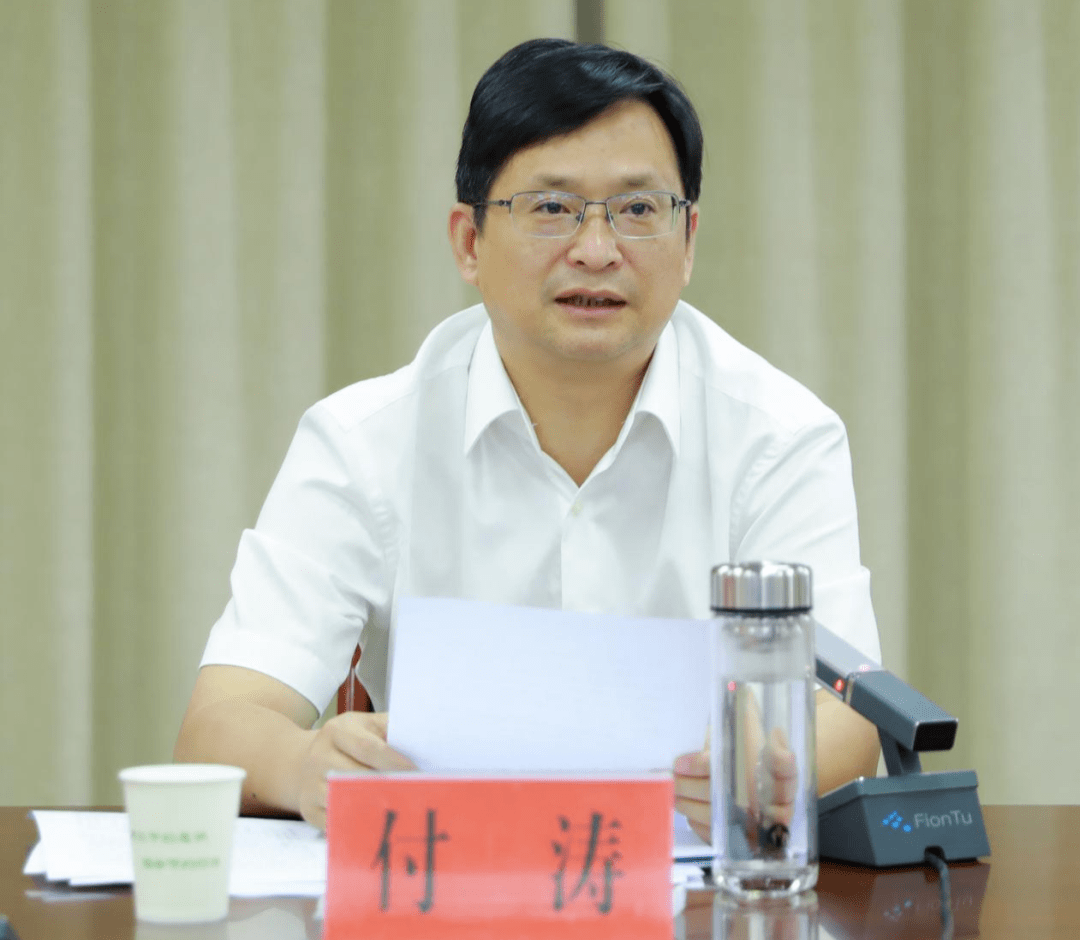 付涛指出,市(县)乡(镇)两级人民代表大会是地方国家权力机关的重要