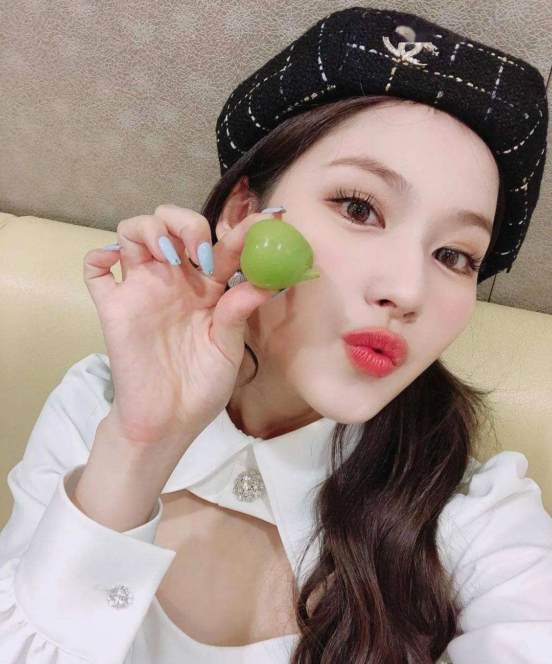 小动作|真的撩人不自知？钓系美人美得好舒适