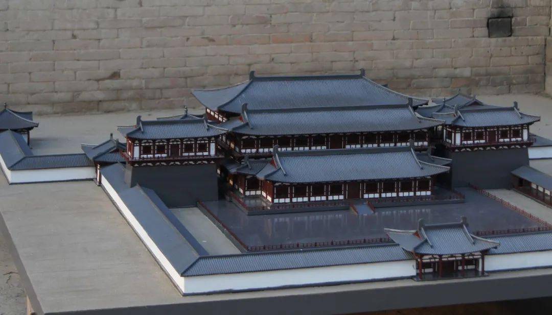 段桂荣和安武涛营造的大明宫微缩模型如今,他的侄子,儿子也都在他的