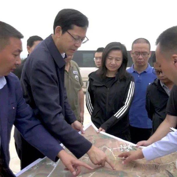 马洪旗、杨绪春到文屏桃源等乡镇调研,为苹果病虫害防治、肉牛养殖产业等把脉问诊开良方_鲁甸