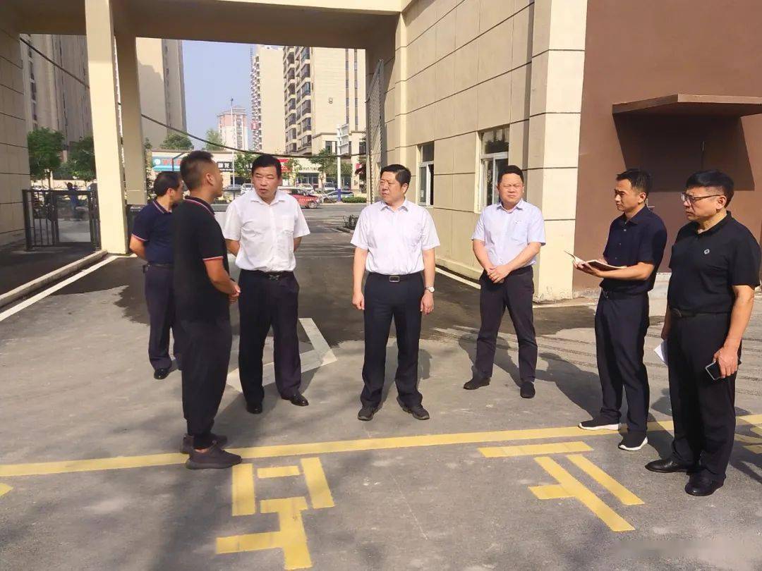 县长赵明调研重点项目建设