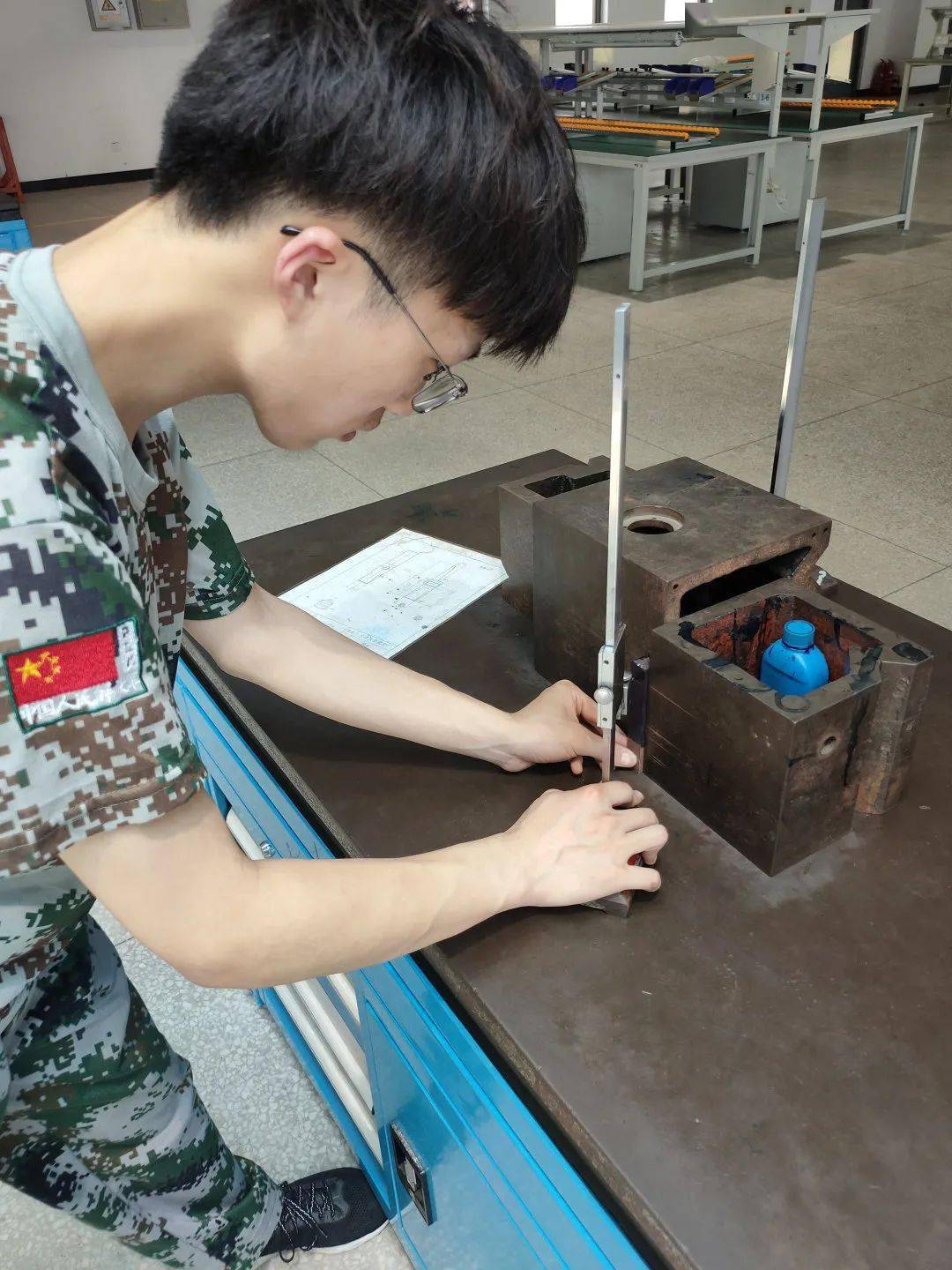 勇敢天大"金工人",不怕困难!_实习