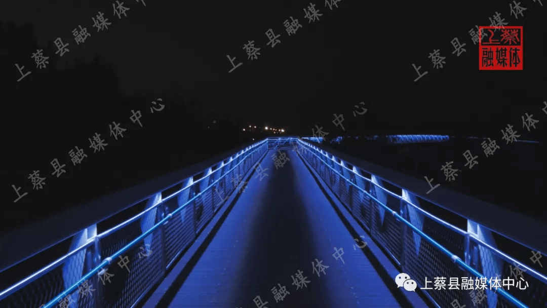 上蔡杜诗公园彩虹桥图片