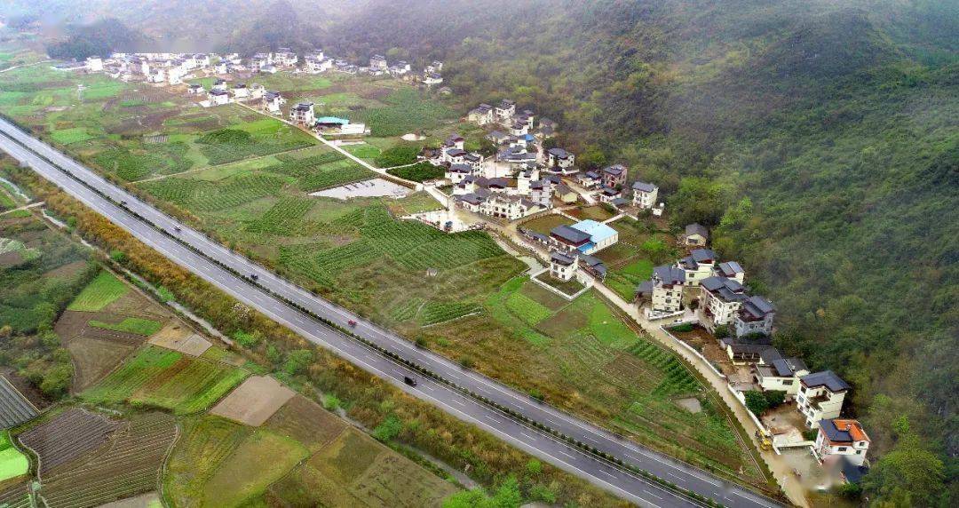 风貌提升改造后的平乐县二塘镇茶林村委上河村,大面山村.