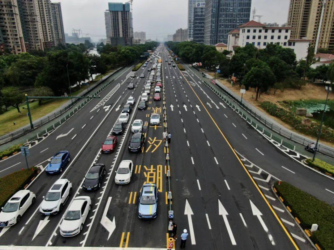 常州首條智慧潮汐車道亮相武進