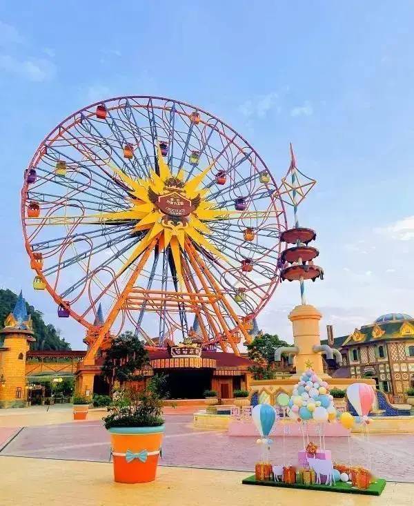 399元抢英德奥园巧克力王国湖景主题房送泉林温泉水世界2大2小门票