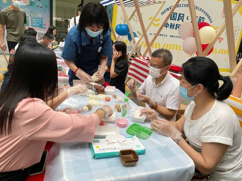 艺术|赏民俗、品非遗、逛展，莲花街道总工会举办中秋民俗艺术市集