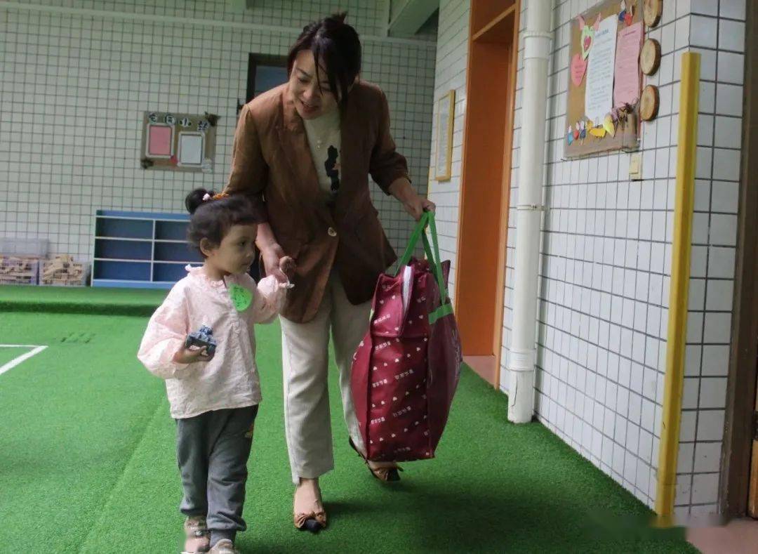 活动|镇安县幼儿园开展小班幼儿开学活动