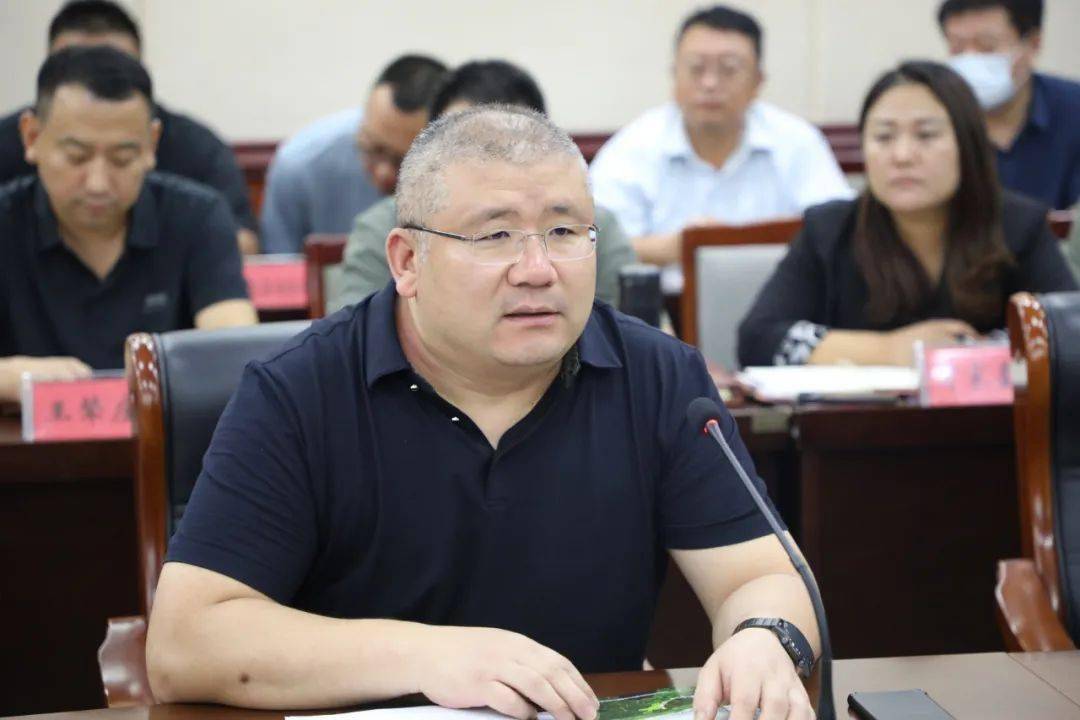 我区召开文明城市创建工作调度会_路军强