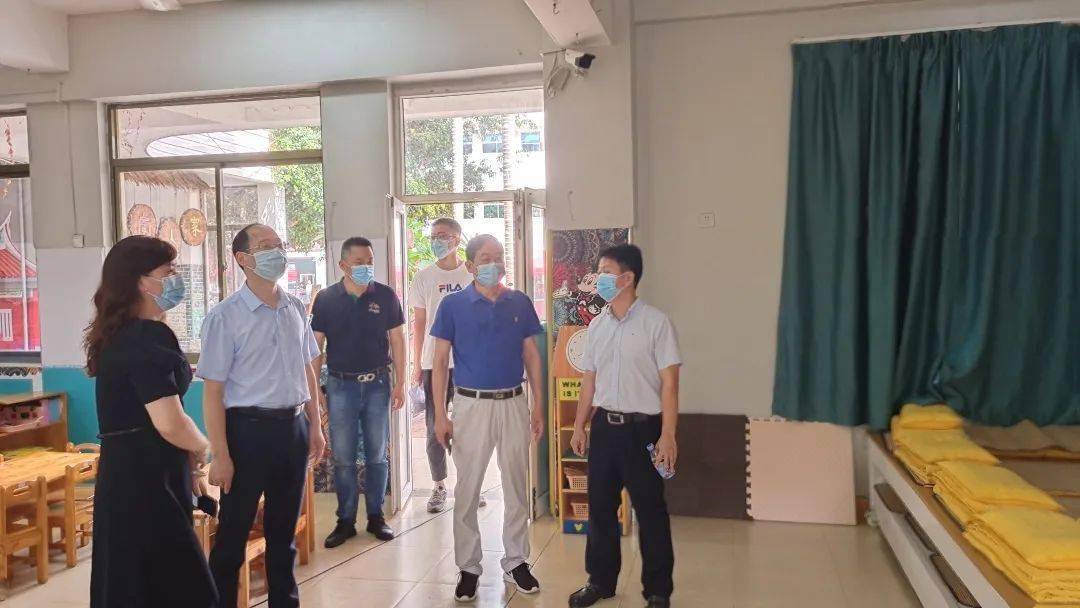 阳光资讯区委副书记陈政实莅临我园检查指导疫情防控工作